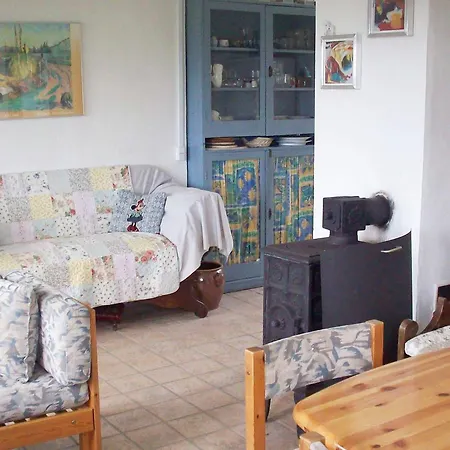6 Person In Nyaraló *